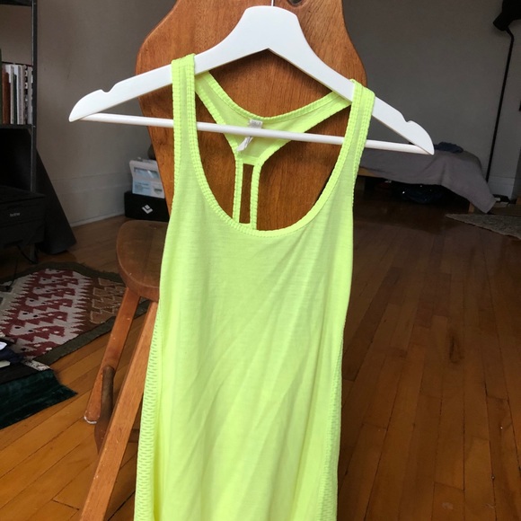 UnderArmour Lemon Tank Top - Picture 2 of 3